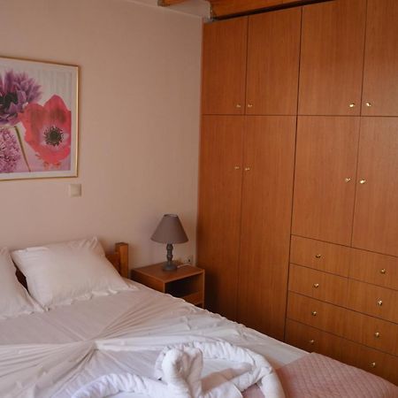 איגיו Anastasias Apartment Center City By Dimitropoulos מראה חיצוני תמונה