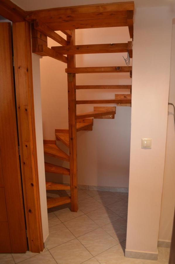 איגיו Anastasias Apartment Center City By Dimitropoulos מראה חיצוני תמונה