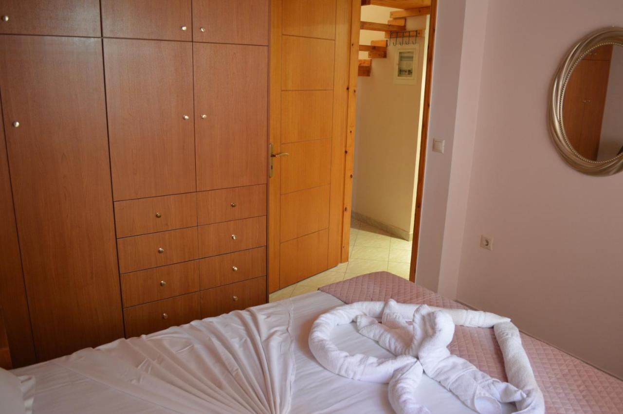 איגיו Anastasias Apartment Center City By Dimitropoulos מראה חיצוני תמונה