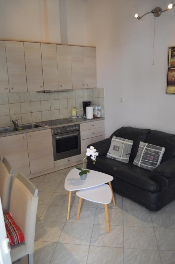 איגיו Anastasias Apartment Center City By Dimitropoulos מראה חיצוני תמונה